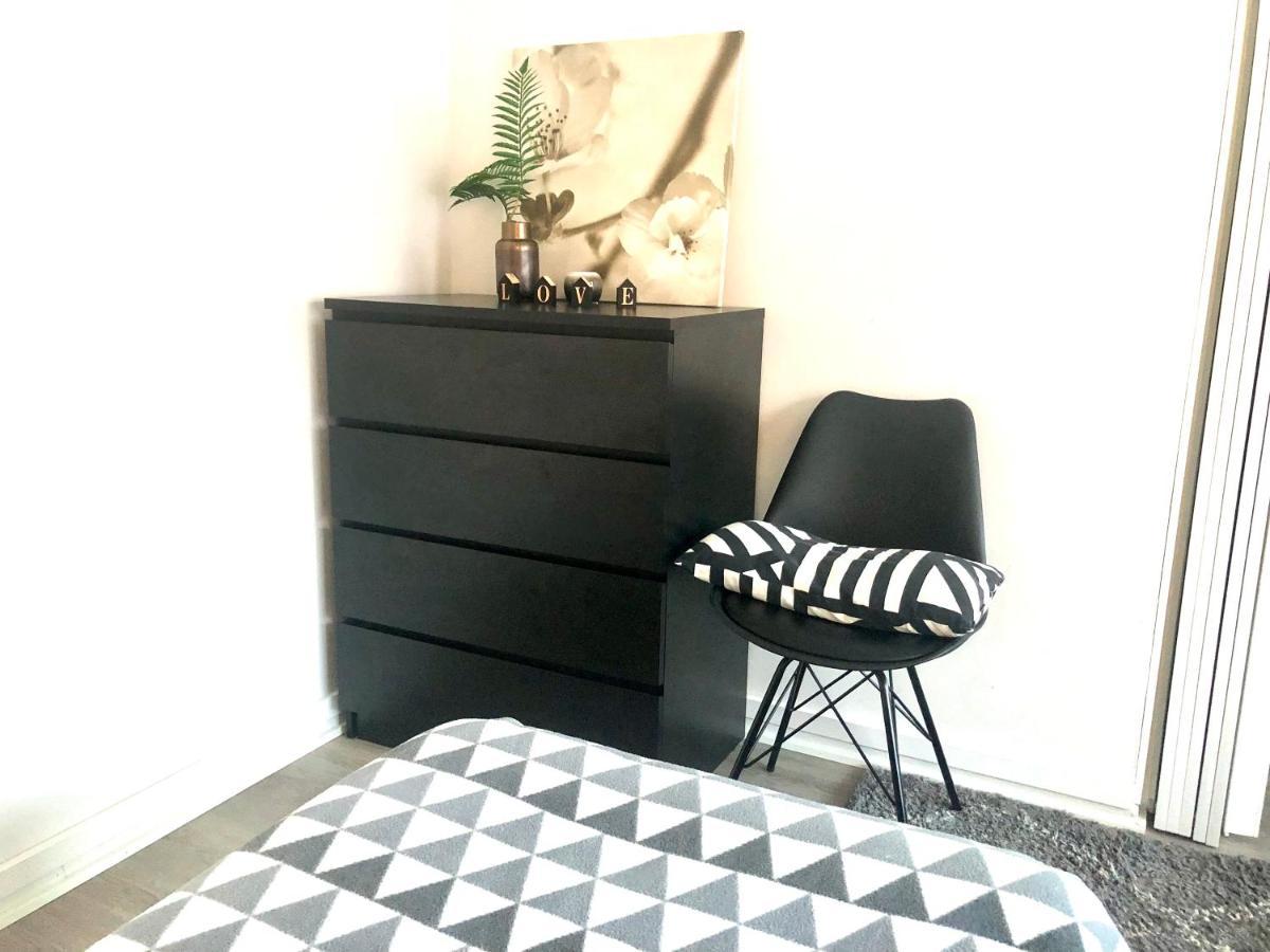 Scandinavian Home 17 City Center Tyoemiehenkatu 2B 헬싱키 외부 사진